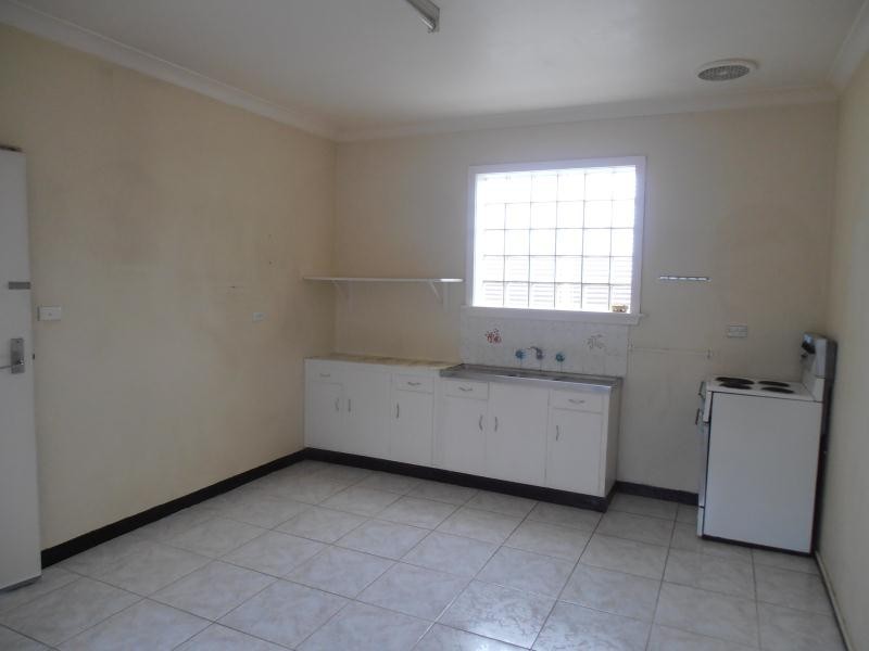 Rear 1 Melissa Street, Strathmore VIC 3041