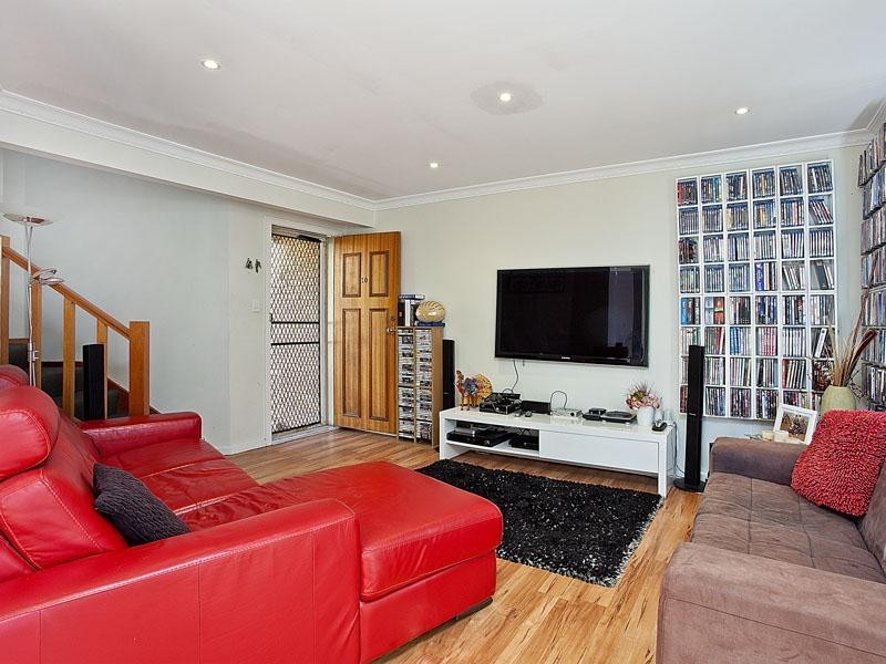 10/166 Victoria Street, Brunswick VIC 3056