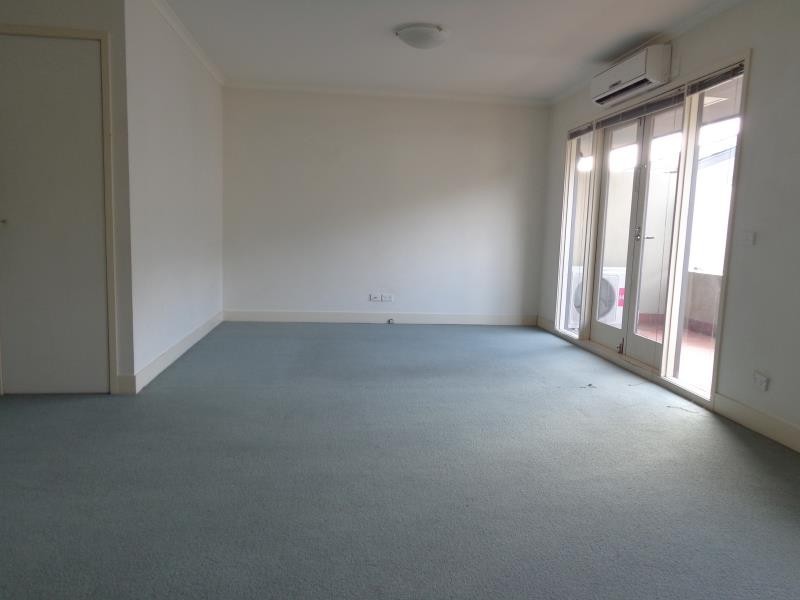 10/219 Dandenong Road, Prahran VIC 3181