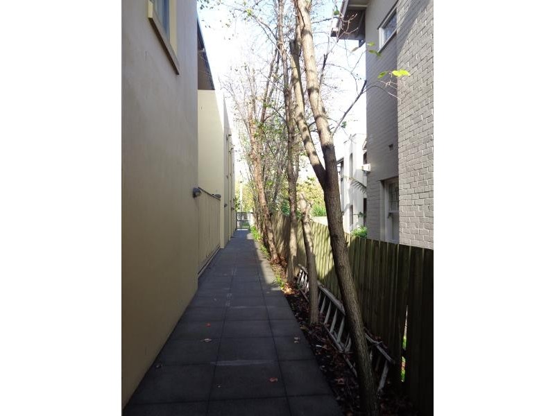 10/219 Dandenong Road, Prahran VIC 3181