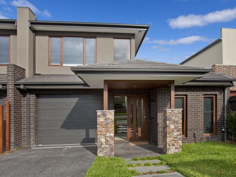 14 Loch Crescent, Strathmore VIC 3041