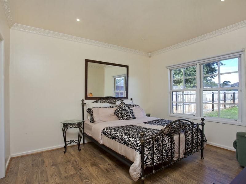 7 John Street, Oak Park VIC 3046