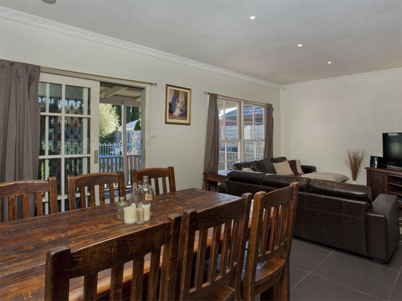 7 John Street, Oak Park VIC 3046