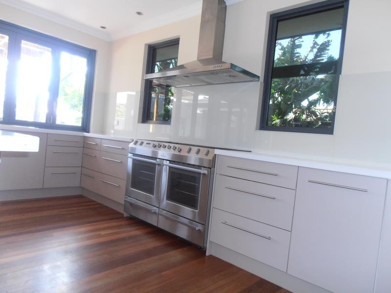 5 Douglas Court, Strathmore Heights VIC 3041