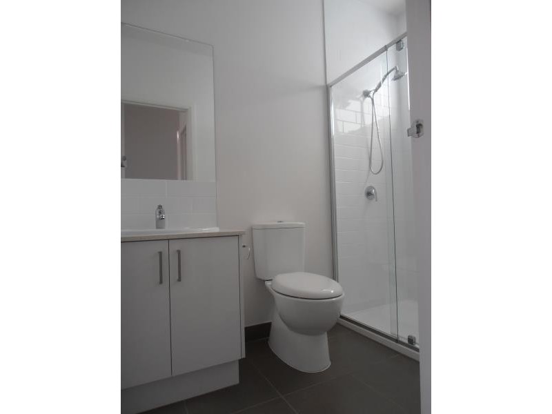 6/57 Parer Road, Airport West VIC 3042