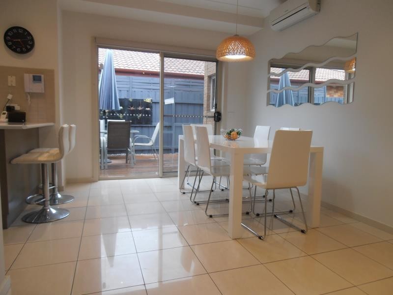 2/22 Banksia Grove, Tullamarine VIC 3043