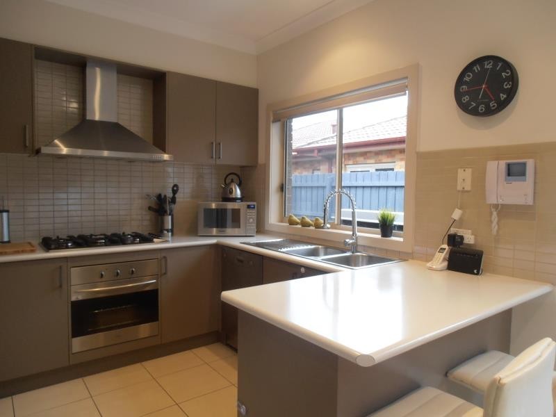 2/22 Banksia Grove, Tullamarine VIC 3043