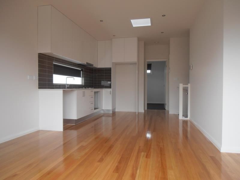 9/57 Parer Road, Airport West VIC 3042