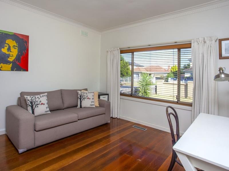 102 Loongana Avenue, Glenroy VIC 3046