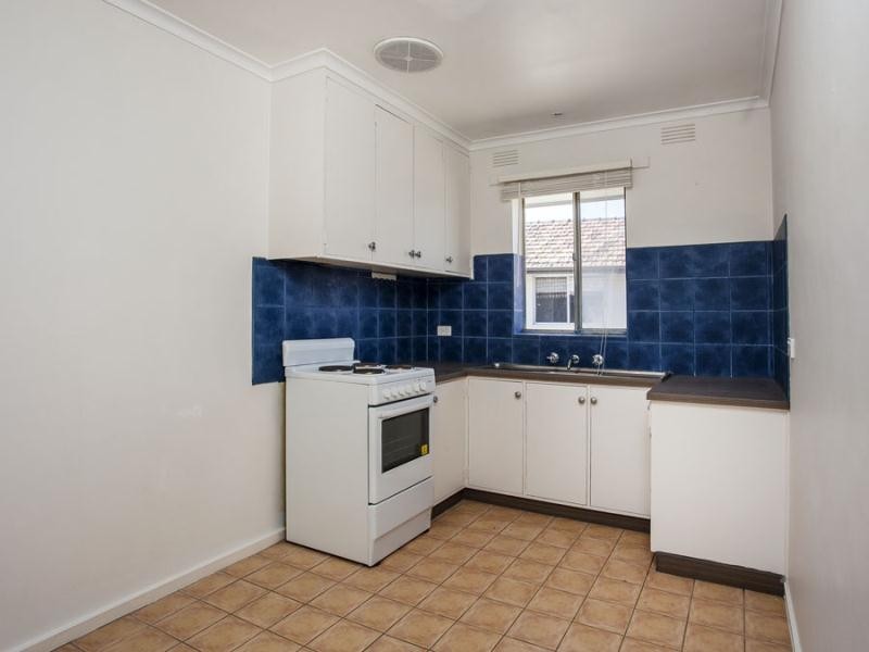 10/15 Royal Avenue, Essendon North VIC 3041