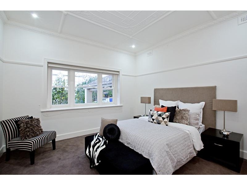 6 Rosebank Avenue, Strathmore VIC 3041