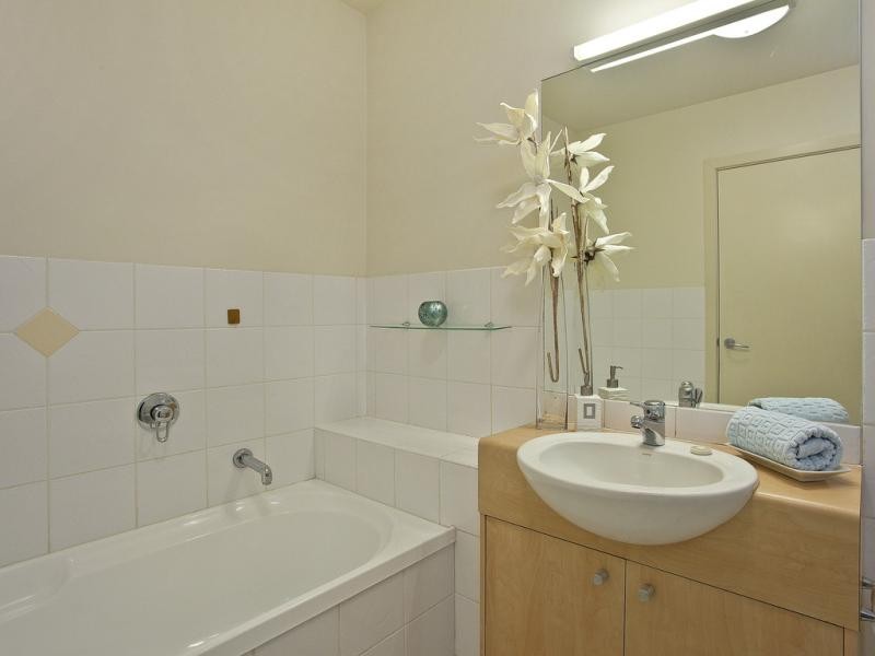 10/2 North Avenue, Strathmore VIC 3041