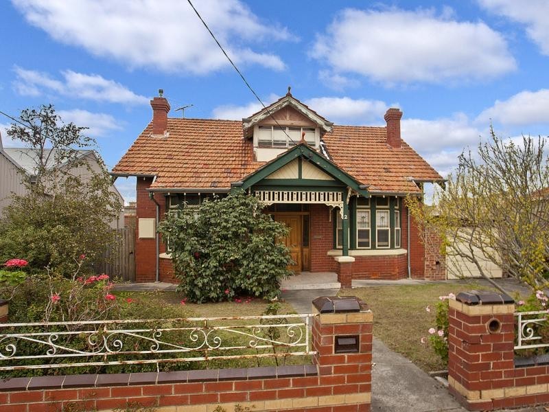 2 Thorn Street, Essendon VIC 3040