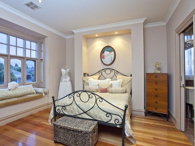 66 Bournian Avenue, Strathmore VIC 3041