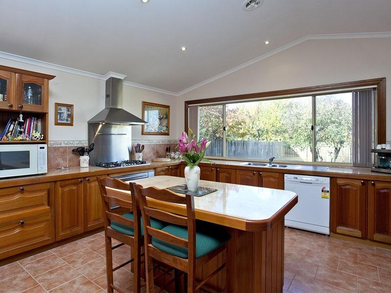 51 York Street, Strathmore VIC 3041