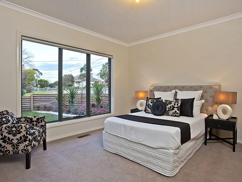 25 Melissa Street, Strathmore VIC 3041