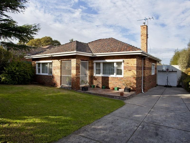 7 Cranwell Avenue, Strathmore VIC 3041