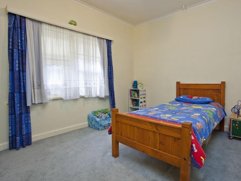 7 Cranwell Avenue, Strathmore VIC 3041