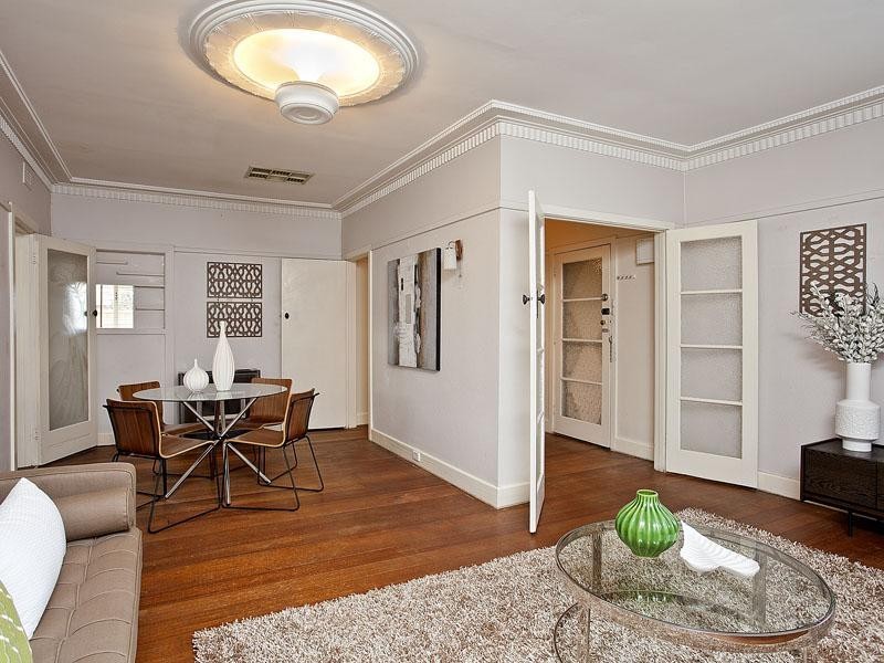 27 O’Shannassy Street, Essendon North VIC 3041