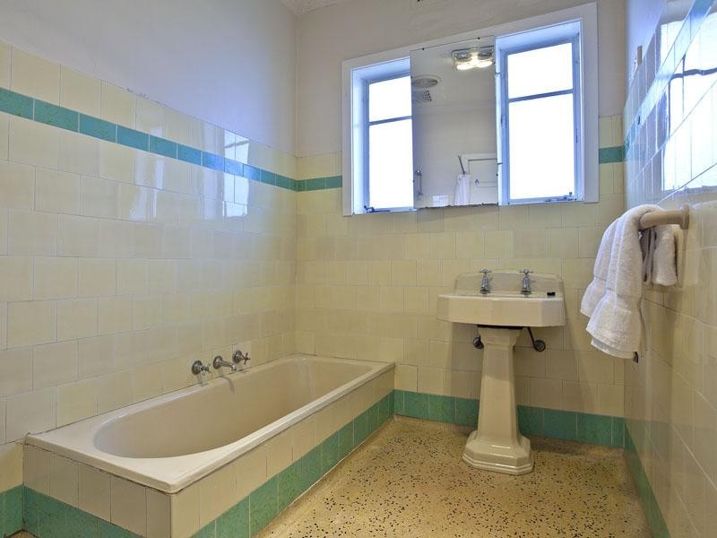 27 O’Shannassy Street, Essendon North VIC 3041