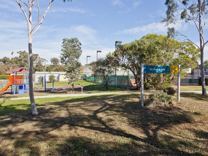 11/15 Royal Avenue, Essendon North VIC 3041