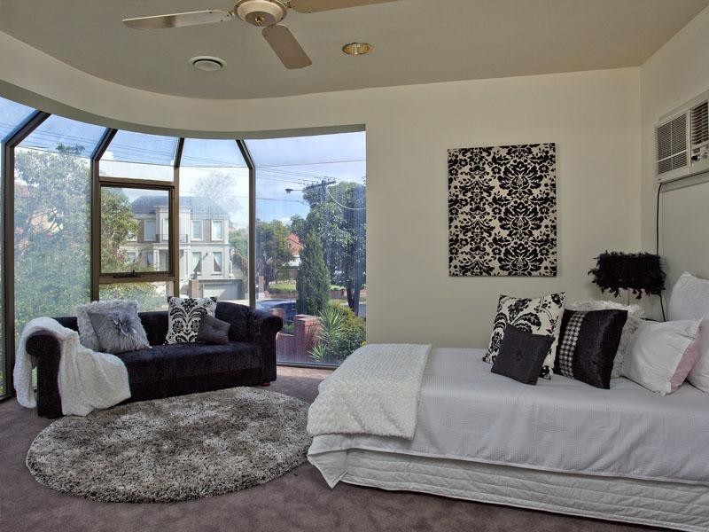 62 Bournian Avenue, Strathmore VIC 3041