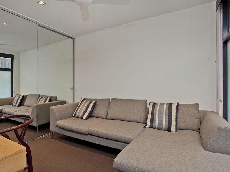 3/139 Woodland Street, Essendon VIC 3040