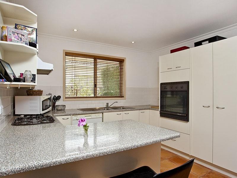 1A/1 Ivan Street, Strathmore VIC 3041