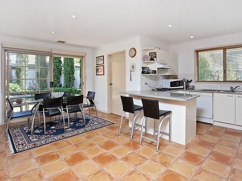 1A/1 Ivan Street, Strathmore VIC 3041