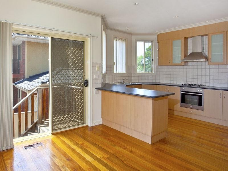 1/378 Mascoma Street, Strathmore Heights VIC 3041