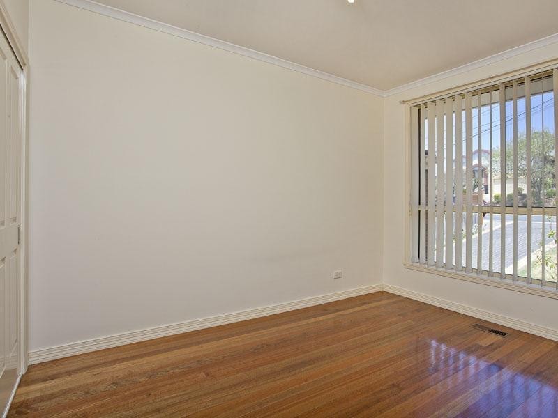 1/378 Mascoma Street, Strathmore Heights VIC 3041