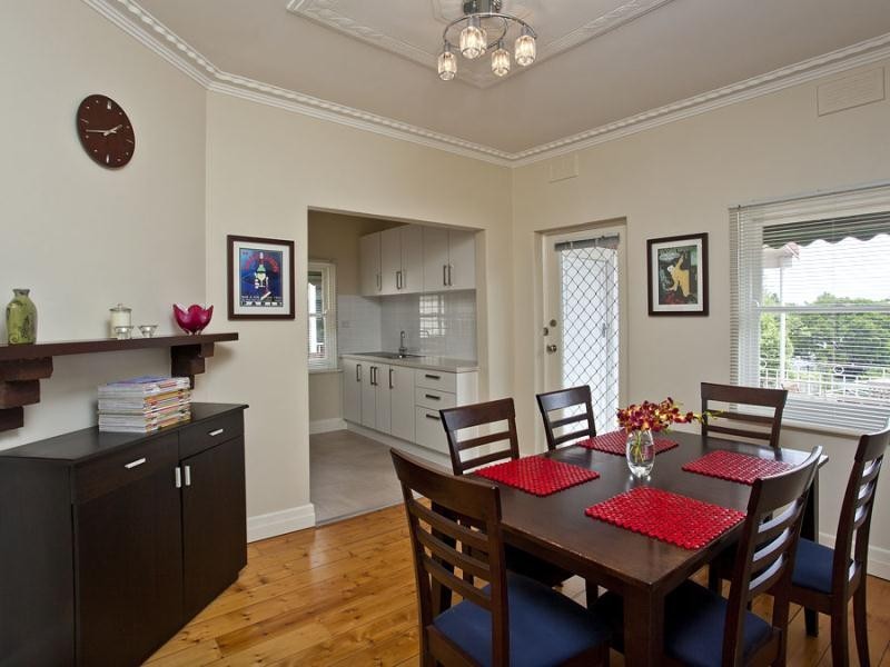 5 Dickens Street, Pascoe Vale South VIC 3044