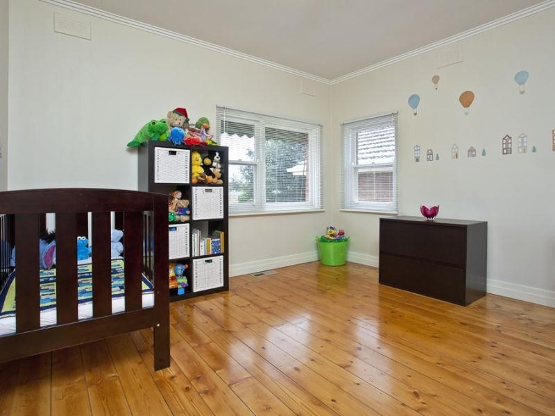 5 Dickens Street, Pascoe Vale South VIC 3044