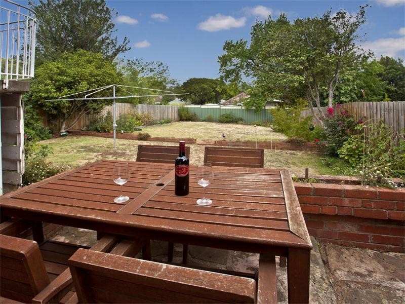 5 Dickens Street, Pascoe Vale South VIC 3044