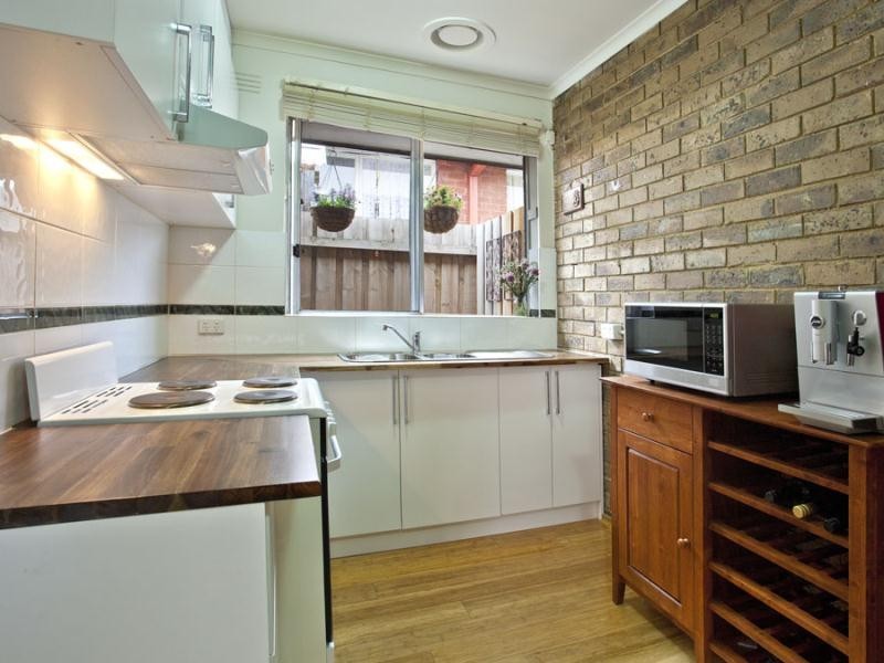 2/26 Mclean Street, Brunswick West VIC 3055