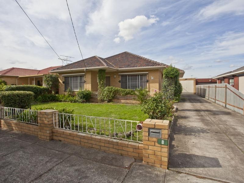 8 James Street, Fawkner VIC 3060
