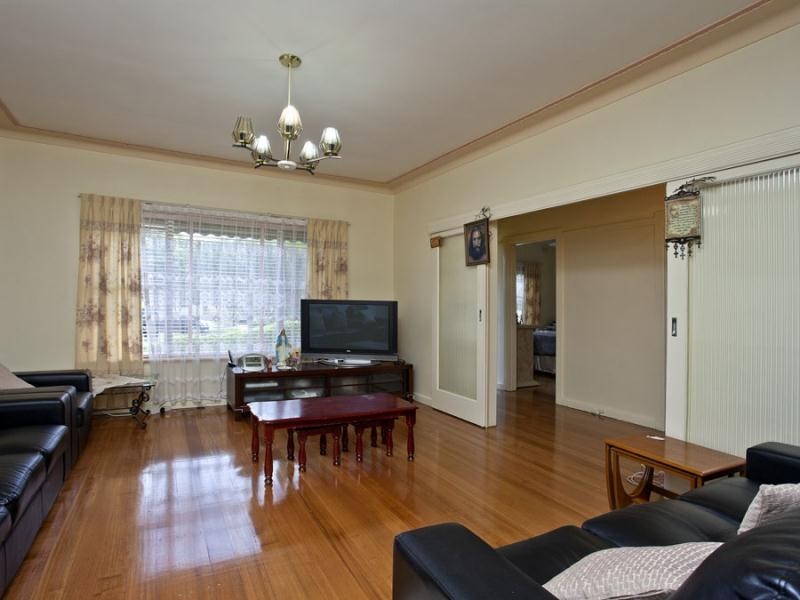 8 James Street, Fawkner VIC 3060