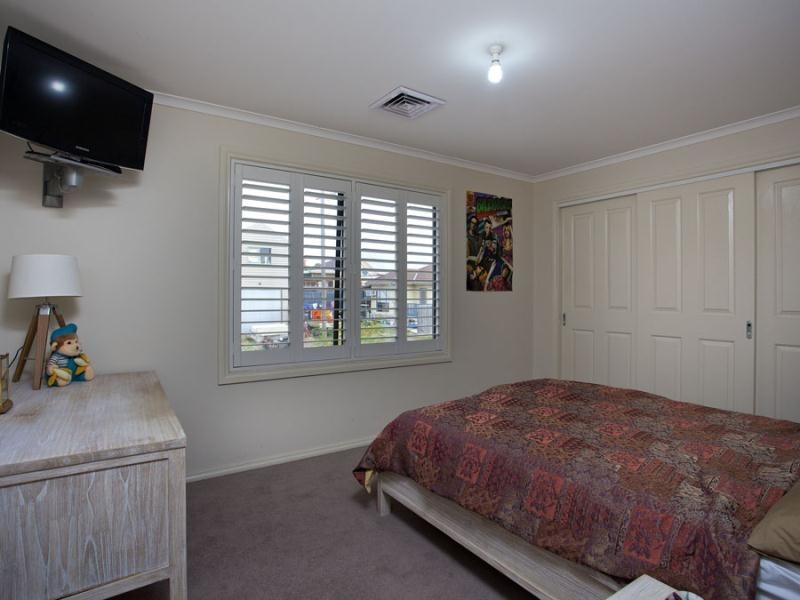 20 Peck Avenue, Strathmore VIC 3041