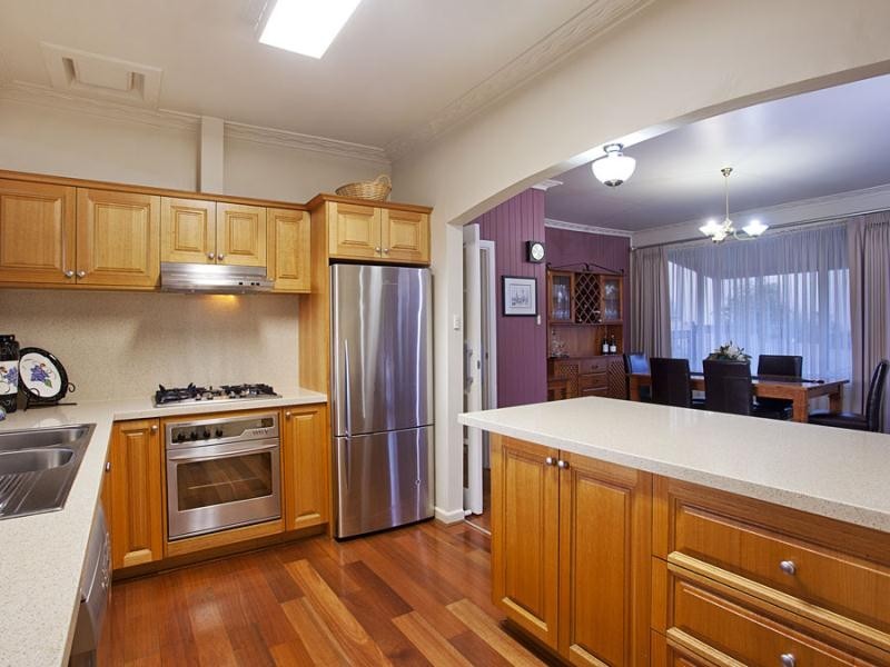 10 Cleve Road, Pascoe Vale South VIC 3044