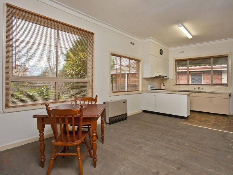 41 Hayes Road, Strathmore VIC 3041