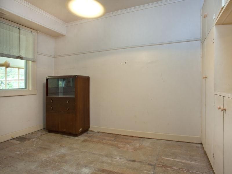 41 Hayes Road, Strathmore VIC 3041