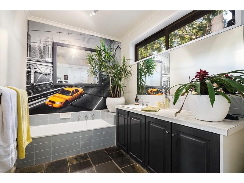 22 Strathaird Street, Strathmore VIC 3041