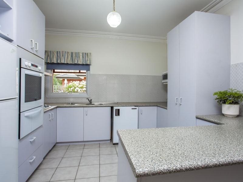 29B Wallace Crescent, Strathmore VIC 3041