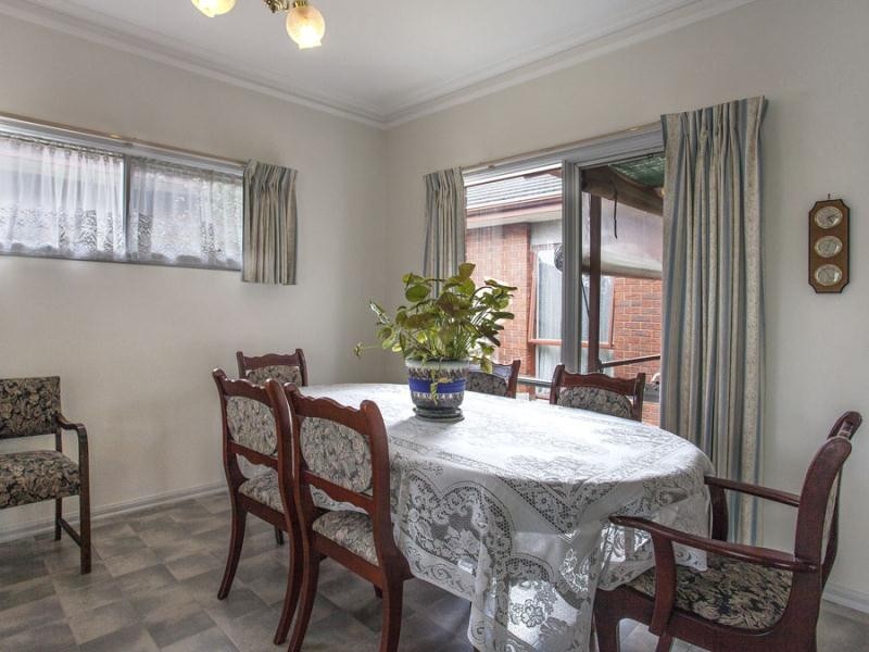 29B Wallace Crescent, Strathmore VIC 3041
