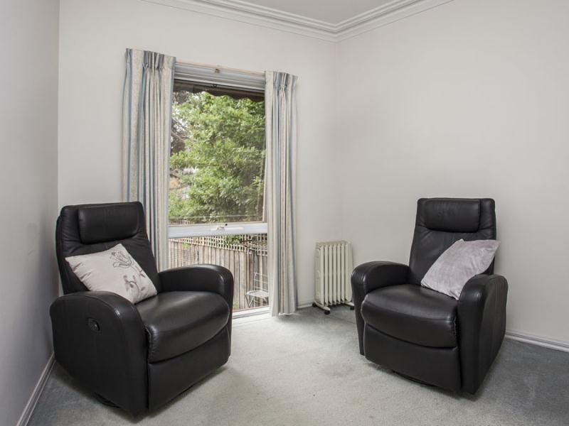 29B Wallace Crescent, Strathmore VIC 3041