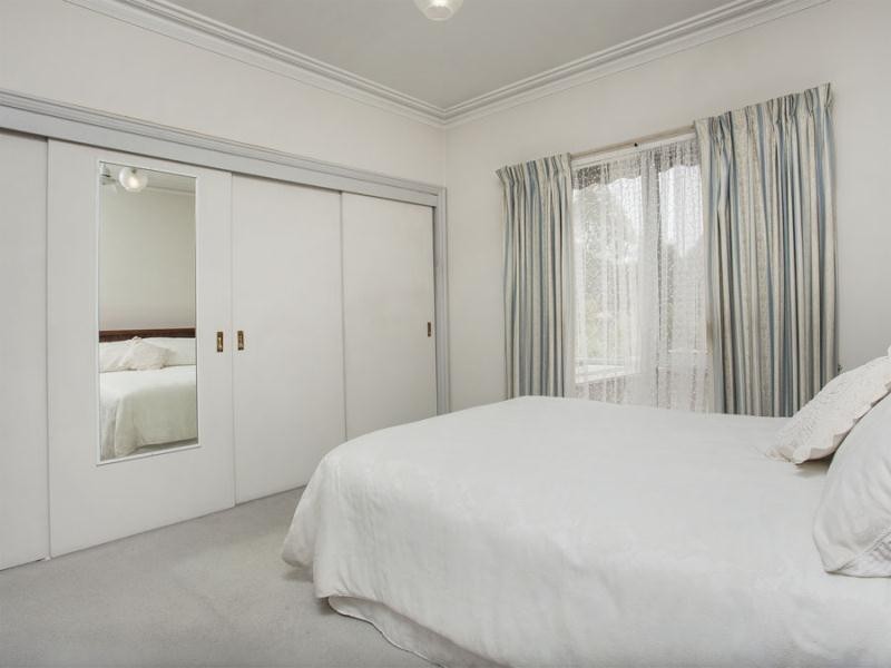 29B Wallace Crescent, Strathmore VIC 3041