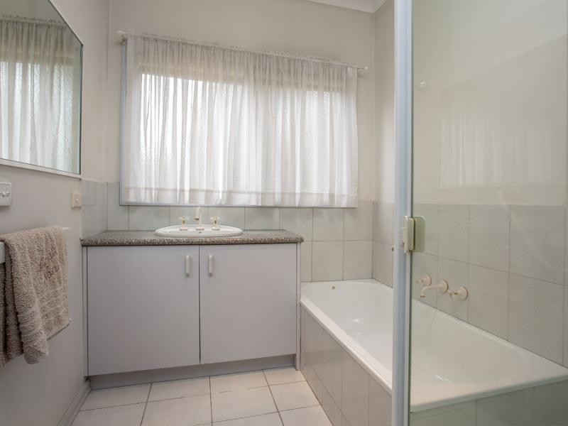 29B Wallace Crescent, Strathmore VIC 3041