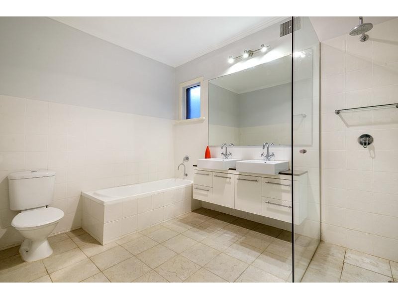 23 Magdala Avenue, Strathmore VIC 3041