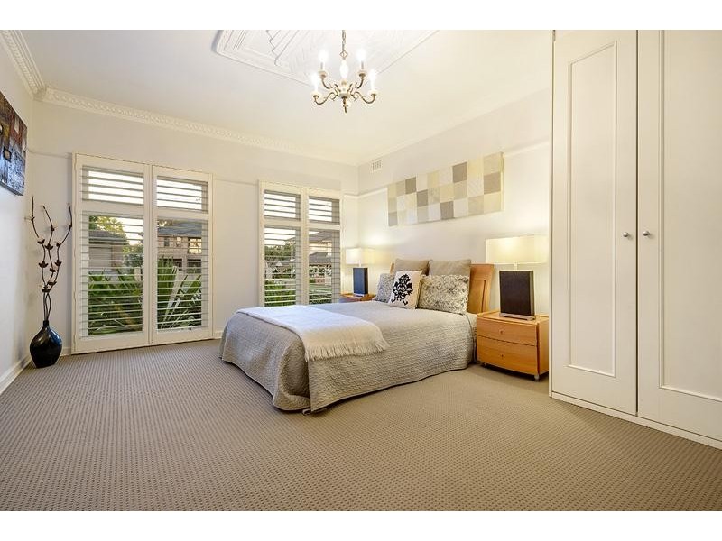 23 Magdala Avenue, Strathmore VIC 3041