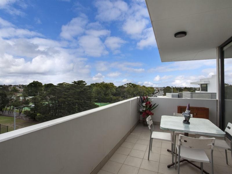 B301/460 Victoria Street, Brunswick VIC 3056